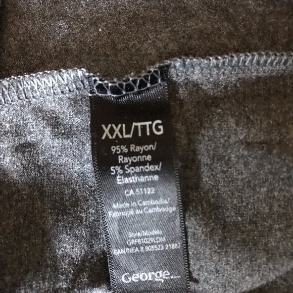 3/$30 Crew neck long sleeve - Picture 2 of 2